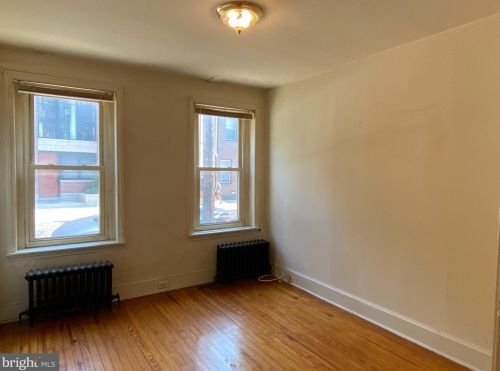 742 Carpenter St, Philadelphia PA 19146-2511 exterior