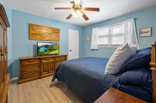 11832 Lavergne Ave, Chicago IL 60803-3927 exterior