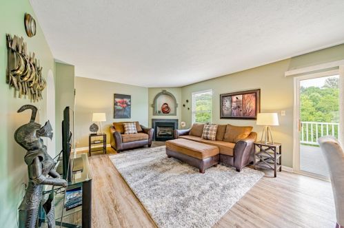 133 Mnr Vw Dr, Manor PA 15665-9734 exterior