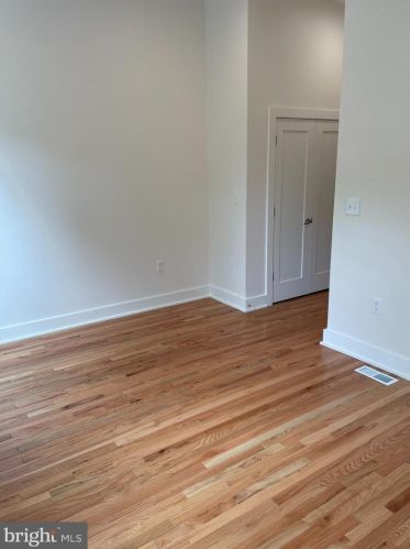 415 11th St, Washington DC  20002-6121 exterior