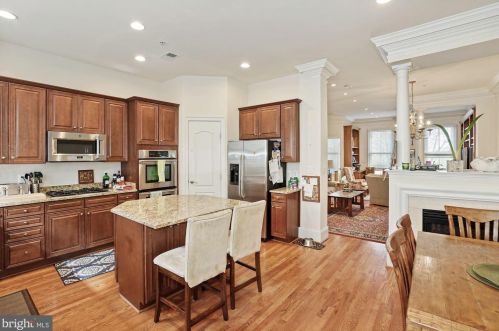 1730 Carpenter Rd, Alexandria VA  22314-6241 exterior