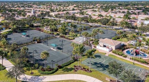 7850 Orvieto Ct, Naples FL 34114-2626 exterior