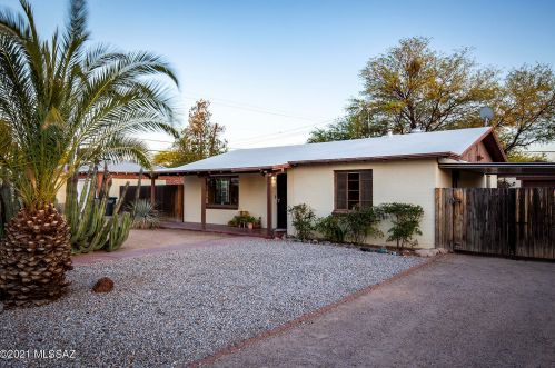 2558 Blanton Dr, Tucson, AZ 85716-1511