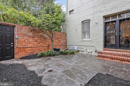 2731 Dumbarton St, Washington DC 20007-3336 exterior