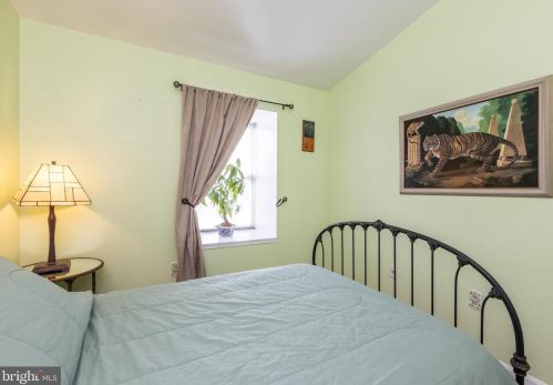 15 Hunters Gate Ct, Silver Spring MD 20904-1827 exterior