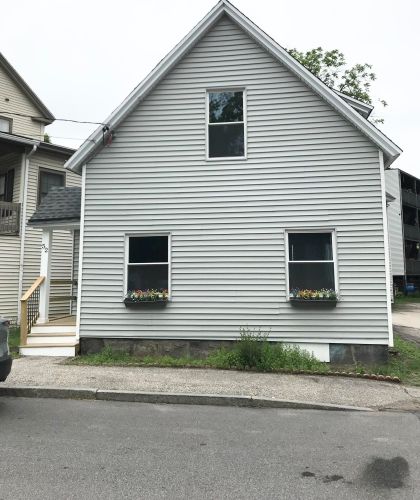 52 Laurel St, Concord NH  03301-3651 exterior