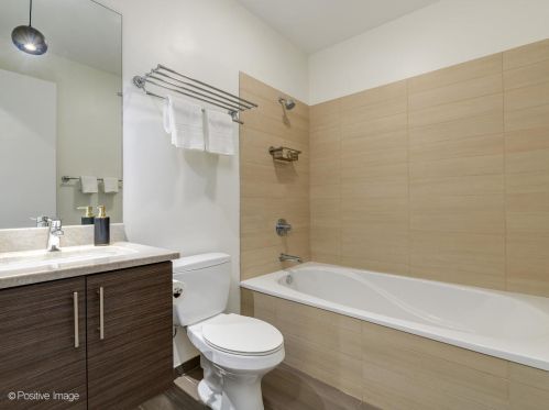 1856 Erie St, Chicago IL 60624-1074 exterior