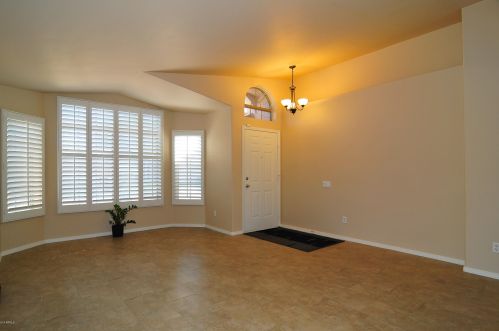 18462 5th Ave, Phoenix, AZ 85023-6434