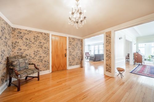 5012 Woodlawn Ave, Chicago, IL 60615-2814