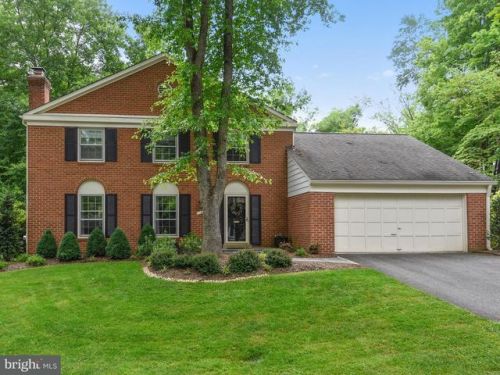 4 James Spring Ct, Rockville MD  20850-2949 exterior