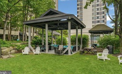 2001 Hamilton St, Philadelphia PA 19130-4298 exterior