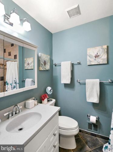 4721 Jasmine Dr, Rockville MD exterior