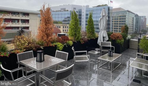 809 6th St, Washington DC  20024-3803 exterior