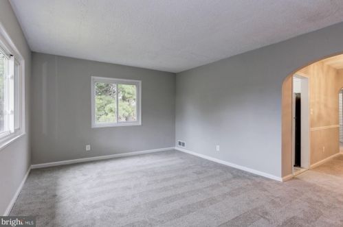 872 Bellevue St, Washington DC 20032-6002 exterior