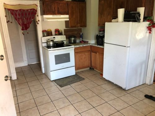 712 Sumner Ave, Springfield MA 01108-2219 exterior