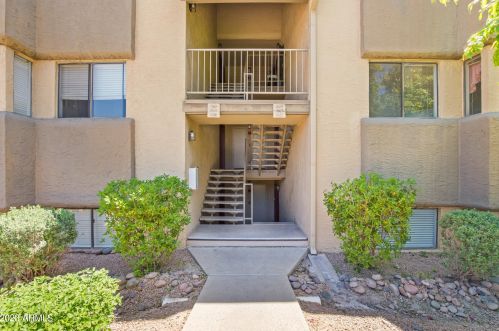 18811 19th Ave, Phoenix AZ 85027-5285 exterior