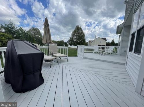 1706 Lafayette Dr, Jamison PA 18929-1643 exterior