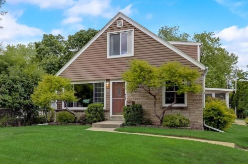 732 97, Milwaukee WI 53214-2618 exterior