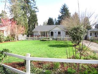 1245 Fir Acres Dr, Eugene, OR 97401-1811