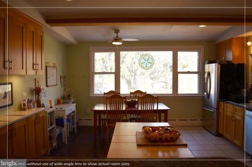 224 Lemonte St, Philadelphia PA 19128-4518 exterior