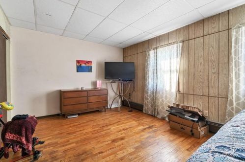 4 Hampton Ct, Middletown NY 10941-1610 exterior