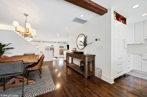 1733 Hoyne Ave, Chicago IL 60647-5541 exterior