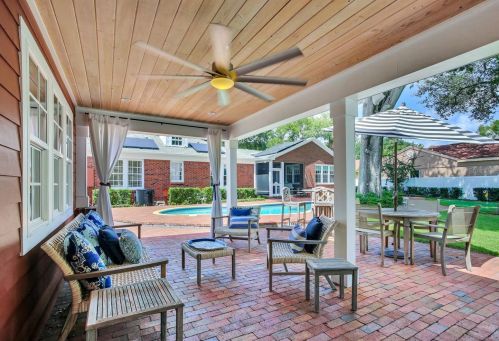 2820 Fountain Blvd, Tampa FL  33609-4012 exterior