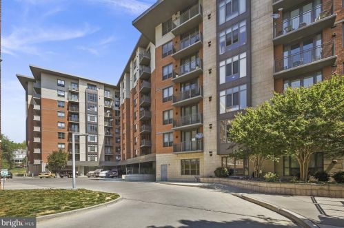 3883 Connecticut Ave, Washington DC  20008-4566 exterior