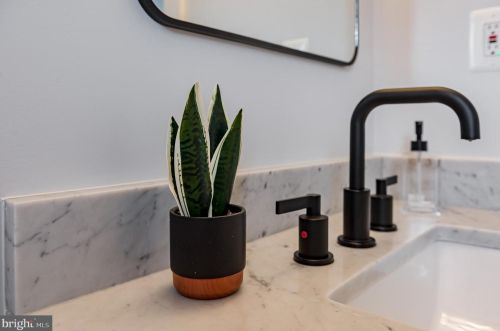 439 Newcomb St, Washington DC  20032-2650 exterior