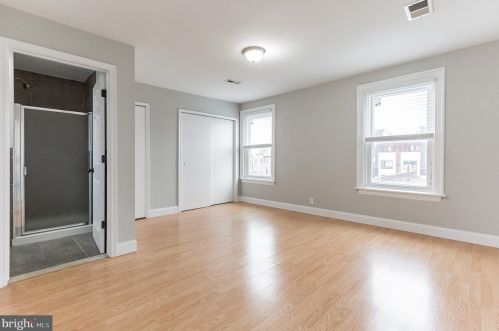 1733 Howard St, Philadelphia PA 19122-2412 exterior