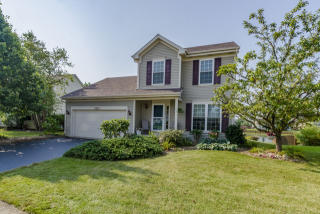 1023 Meadowridge Dr, Aurora, IL 60504-6446