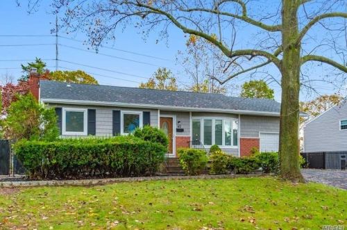 42 Rensselaer Dr, Commack NY 11725-4527 exterior