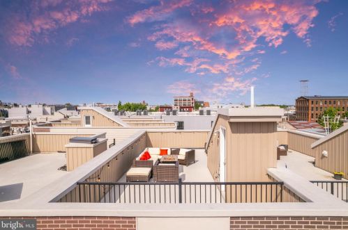 2123 Cumberland St, Philadelphia PA 19125-1718 exterior