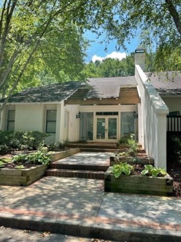 2313 Huntingdon Chase, Atlanta GA  30350-4963 exterior