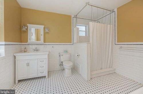 2202 Cumberland St, Philadelphia PA 19125-2204 exterior