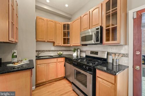 620 7 St, Washington DC 20024-2438 exterior