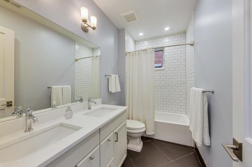 3619 Hermitage Ave, Chicago IL 60613-3506 exterior