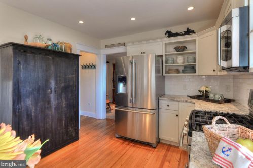 121 3 St, Lewes DE 19958-1328 exterior