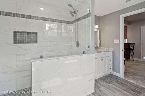 70 Emerald Pl, Clark NJ 07066-1410 exterior