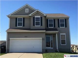 2404 Walnut Crk Dr, Omaha NE  68046-8227 exterior