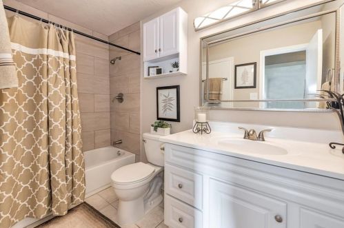 17 April Pt Dr, Montgomery TX 77356-8873 exterior