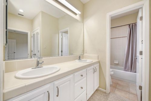 1094 Souza Dr, Folsom CA  95762-7550 exterior