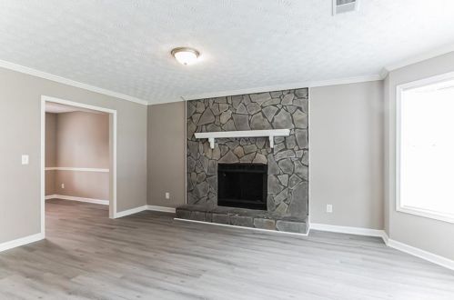 1987 Corners Cir, Lithonia GA  30058-5391 exterior