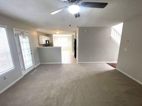 1623 Rogers Crossing Dr, Lithonia GA  30058-7011 exterior