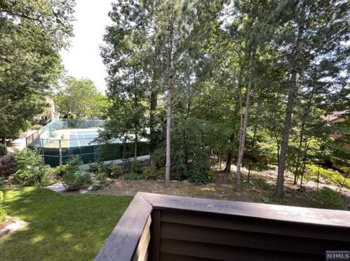 27 Bayard Ln, Mahwah NJ  07430-2236 exterior