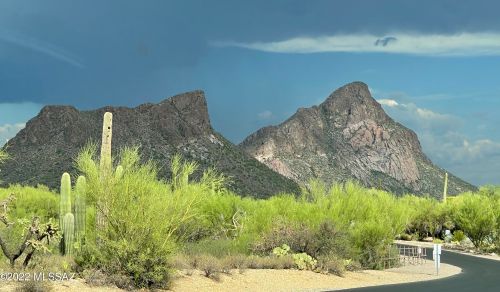 2240 Lone Star Pl, Tucson AZ  85713-6732 exterior