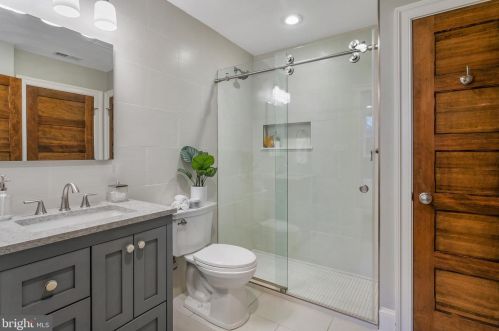 618 3 St, Washington DC 20002-4942 exterior