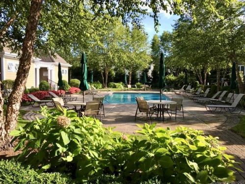 69 Terra Nova Cir, Westport CT  06880-4750 exterior