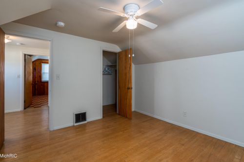 1423 Parkhurst Ave, Grand Rapids MI 49504-2646 exterior