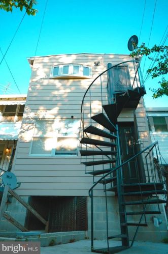 536 23rd Pl, Washington DC 20002-4816 exterior